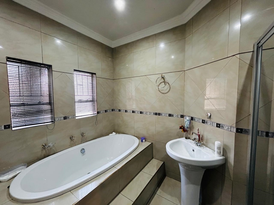 4 Bedroom Property for Sale in Vaalpark Free State